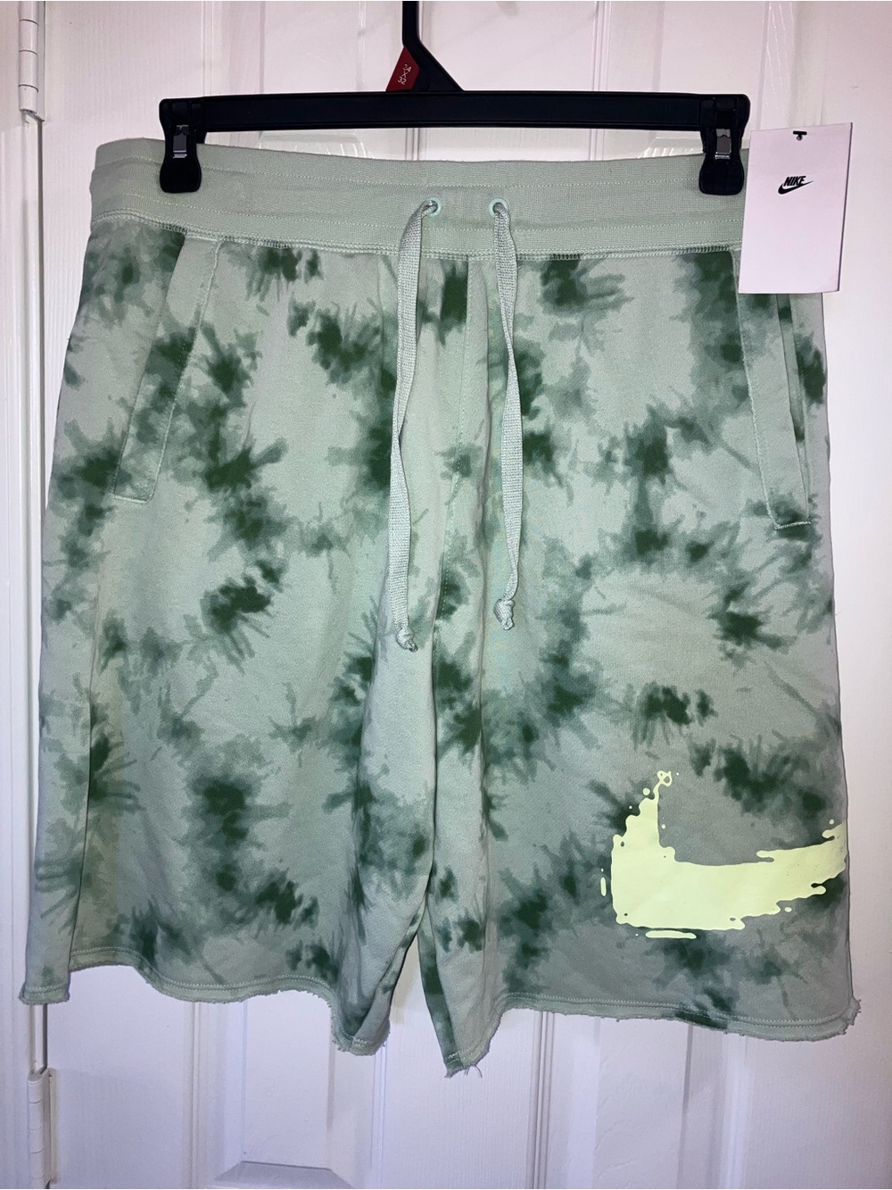 NWT Nike Men’s L Sage Green Tie-Dye Fleece Sweat Shorts with Neon Swoosh